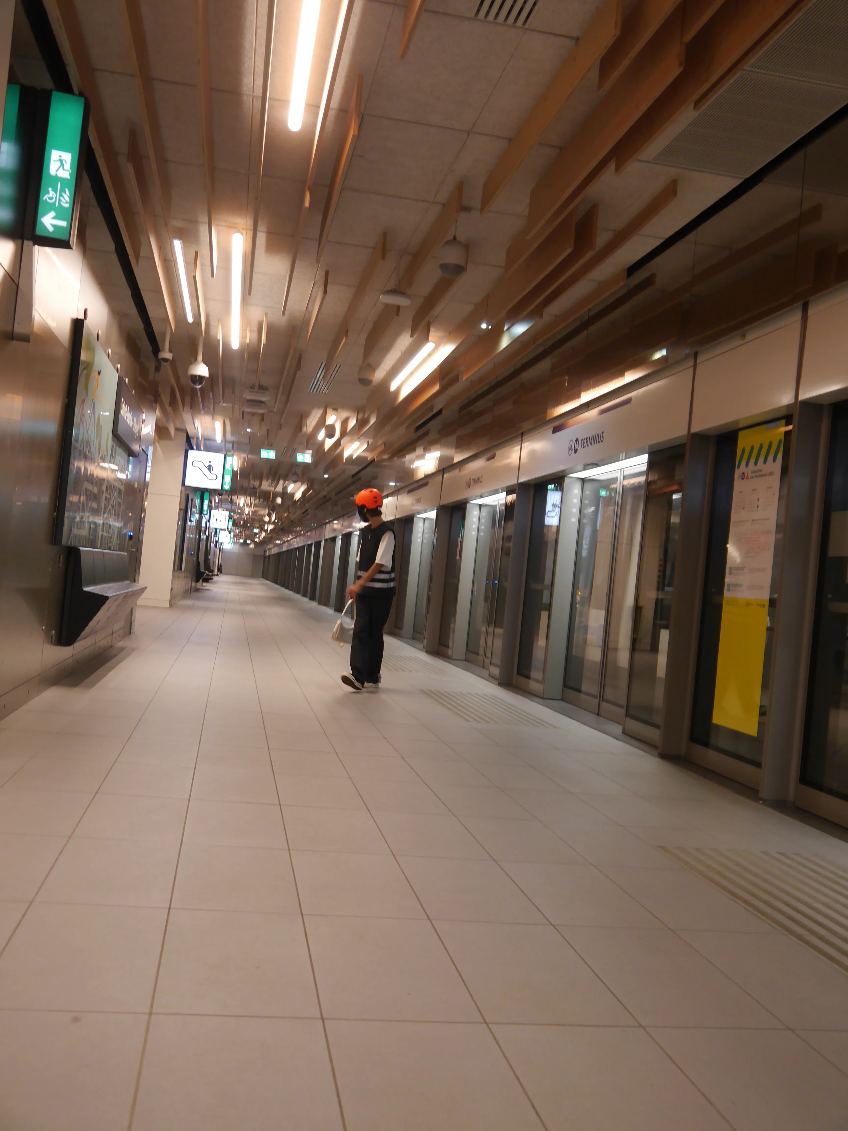 safetyvestinalittlebitlessugly 13